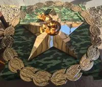 Звезда вечного огня - лавровый венок на заказ в Вышнем Волочке